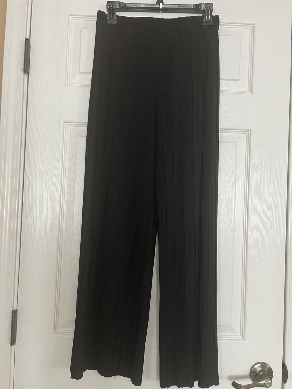 NWOT Women's Black Wide-Leg Pleated Pants OneSize-Large Elastic Waist 28-30